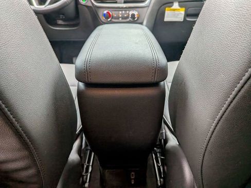 Used 2024 Buick Encore GX Preferred FWD image 15