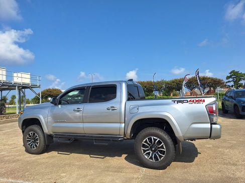 Used 2023 Toyota Tacoma TRD Sport w/ Technology Package AWD/4WD image 7