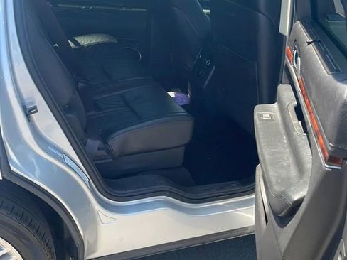 Used 2019 Lincoln MKT AWD image 11