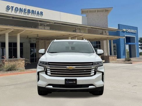 Used 2023 Chevrolet Suburban High Country image 9