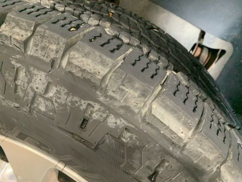 Used 2013 GMC Sierra 3500 Denali w/ Suspension Package, Off-Road AWD/4WD image 18