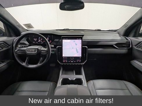 Used 2025 GMC Acadia AT4 AWD/4WD image 3