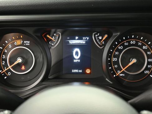 Used 2025 Jeep Wrangler Unlimited Sport AWD/4WD image 25