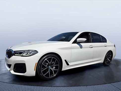 Used 2022 BMW 540i xDrive w/ Executive Package AWD/4WD image 2