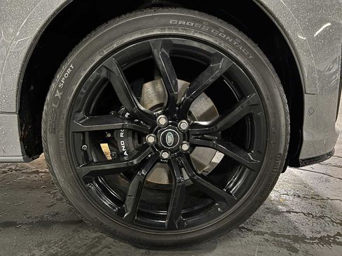 Used 2021 Land Rover Range Rover Sport SVR Carbon Edition image 9