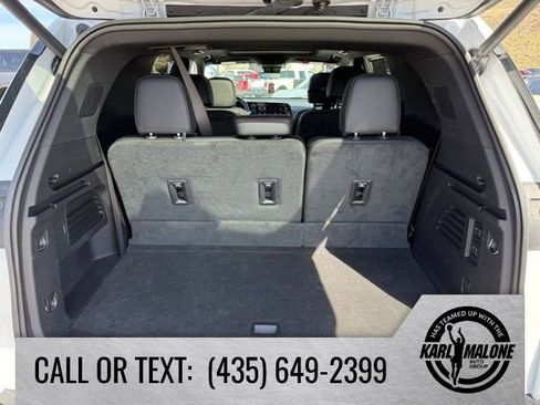 Used 2024 Chevrolet Traverse RS w/ LPO, Floor Liner Package image 35