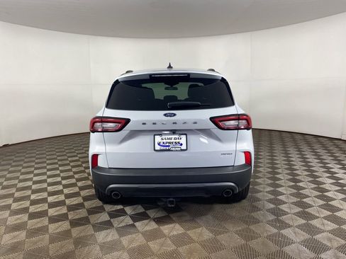 Used 2025 Ford Escape ST-Line w/ Cold Weather Package image 2