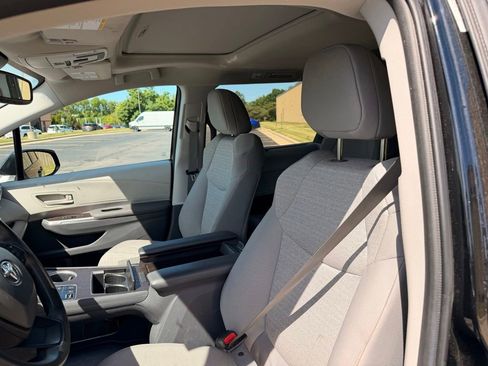 Used 2024 Toyota Sienna LE w/ LE Plus Package AWD/4WD image 12