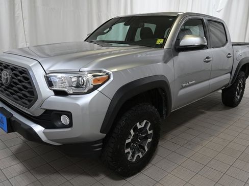 Used 2020 Toyota Tacoma TRD Off-Road image 17