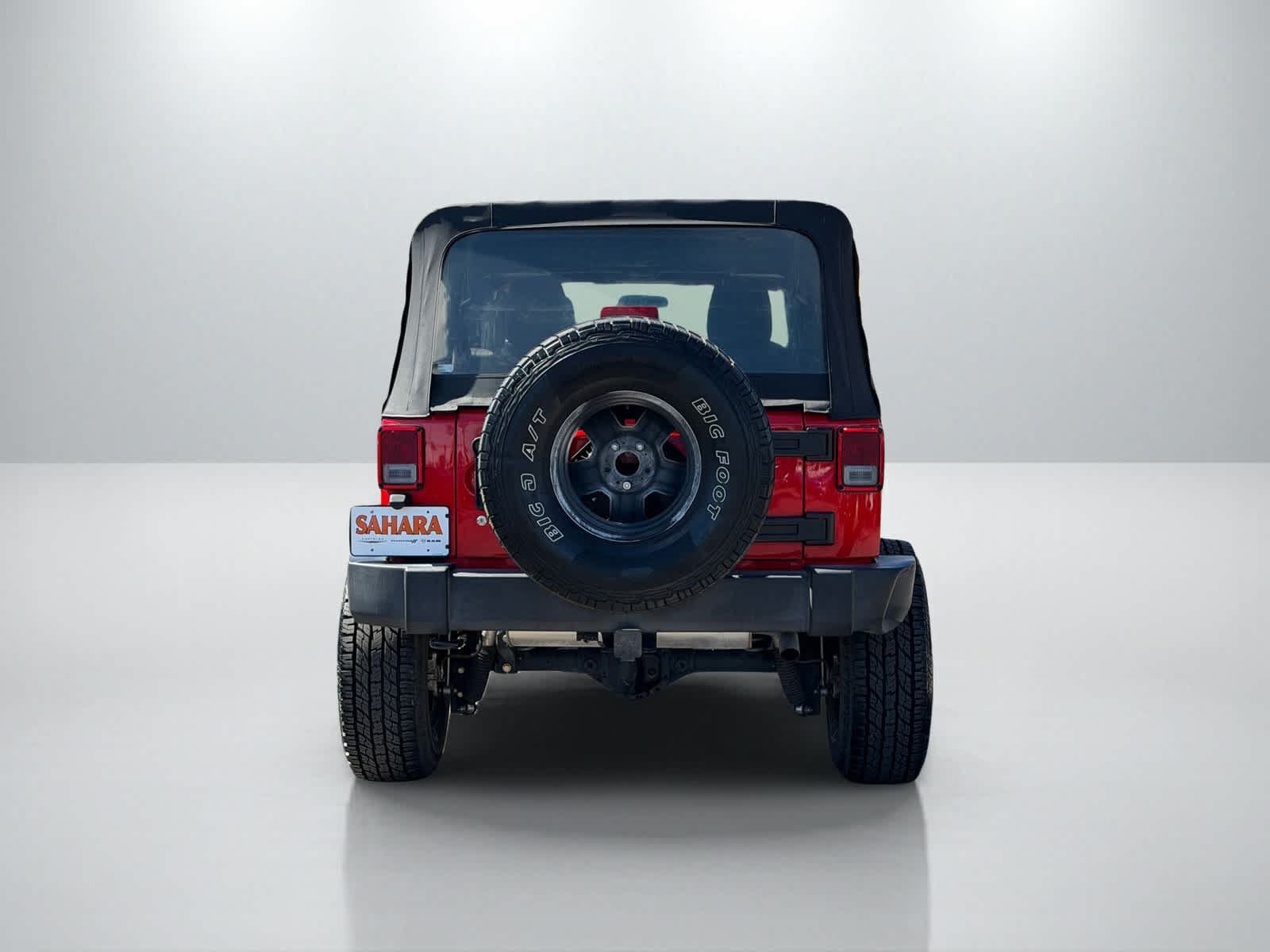 Used 2016 Jeep Wrangler Unlimited Sport w/ Connectivity Group AWD/4WD image 5
