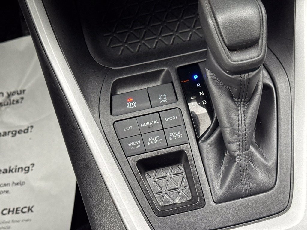 Certified 2025 Toyota RAV4 XLE AWD/4WD image 24