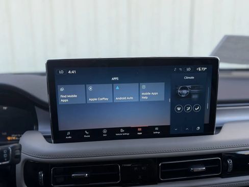 Used 2022 Lincoln Nautilus FWD w/ Premium Package image 33