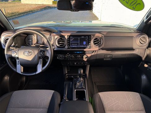 Certified 2023 Toyota Tacoma TRD Off-Road image 12