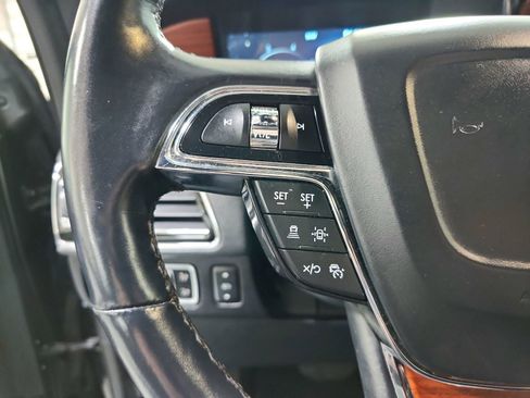 Used 2024 Lincoln Navigator Reserve image 25