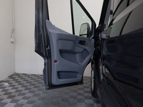 Used 2017 Ford Transit 350 XLT RWD image 15