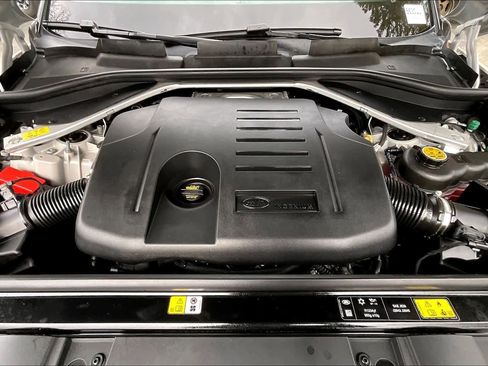 Used 2024 Land Rover Range Rover Sport Dynamic SE image 12