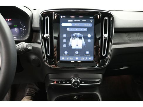 Used 2023 Volvo XC40 Recharge Ultimate AWD/4WD image 14