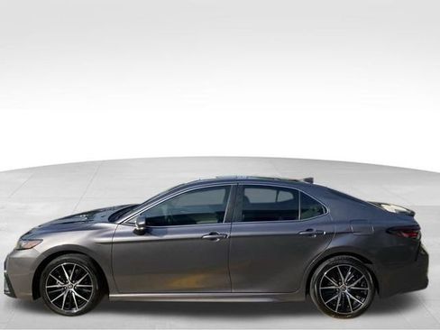 Used 2024 Toyota Camry SE w/ Audio Upgrade Package image 12