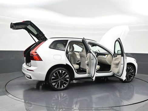 New 2026 Volvo XC60 B5 Ultra w/ Protection Package Premier AWD/4WD image 29