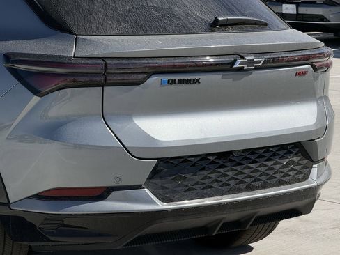 New 2026 Chevrolet Equinox EV RS image 6