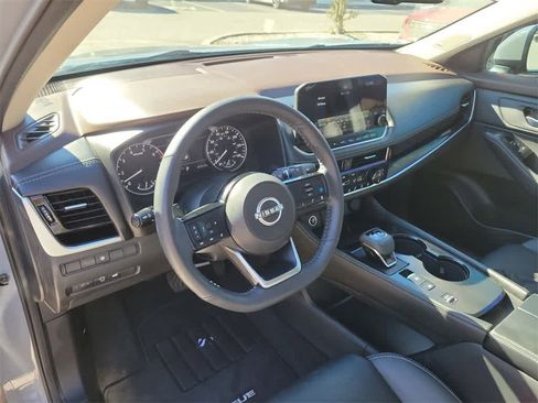 Used 2023 Nissan Rogue SL w/ SL Premium Package image 24