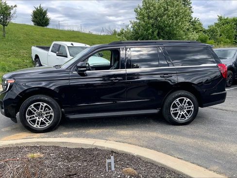 Used 2025 Ford Expedition Active AWD/4WD image 12
