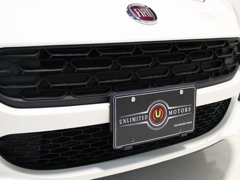 Used 2017 FIAT 124 Spider Classica image 24