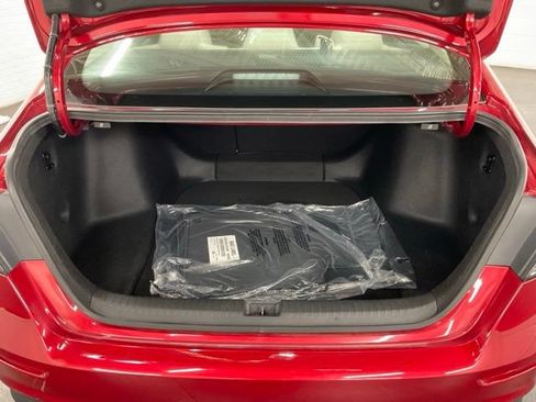 Certified 2025 Honda Accord SE image 8