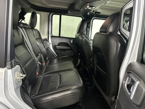 Used 2023 Jeep Wrangler Unlimited Sahara w/ Cold Weather Group image 26