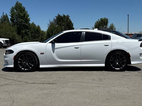 Used 2023 Dodge Charger Scat Pack w/ Navigation & Travel Group RWD image 7