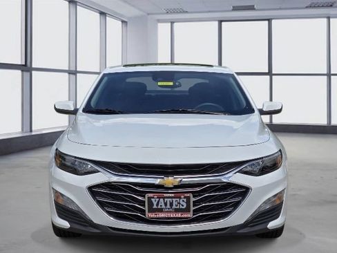Used 2024 Chevrolet Malibu LT FWD image 2