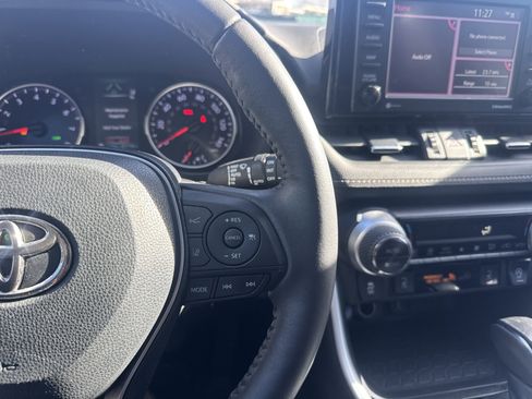 Certified 2021 Toyota RAV4 XLE Premium image 23