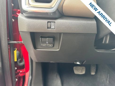 Used 2024 GMC Canyon Denali AWD/4WD image 19