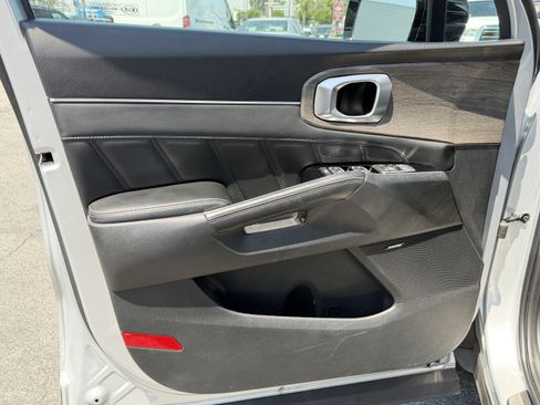 Certified 2021 Kia Sorento SX Prestige AWD/4WD image 10