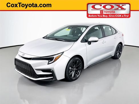 Certified 2026 Toyota Corolla SE FWD image 1