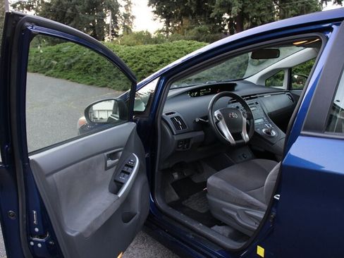 Used 2011 Toyota Prius Two image 5