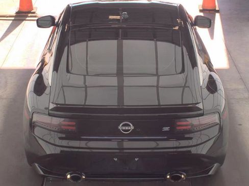 Used 2025 Nissan Z Performance w/ Floor Mat Package RWD image 6