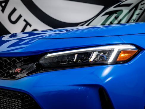 Used 2025 Honda Civic Type R image 15