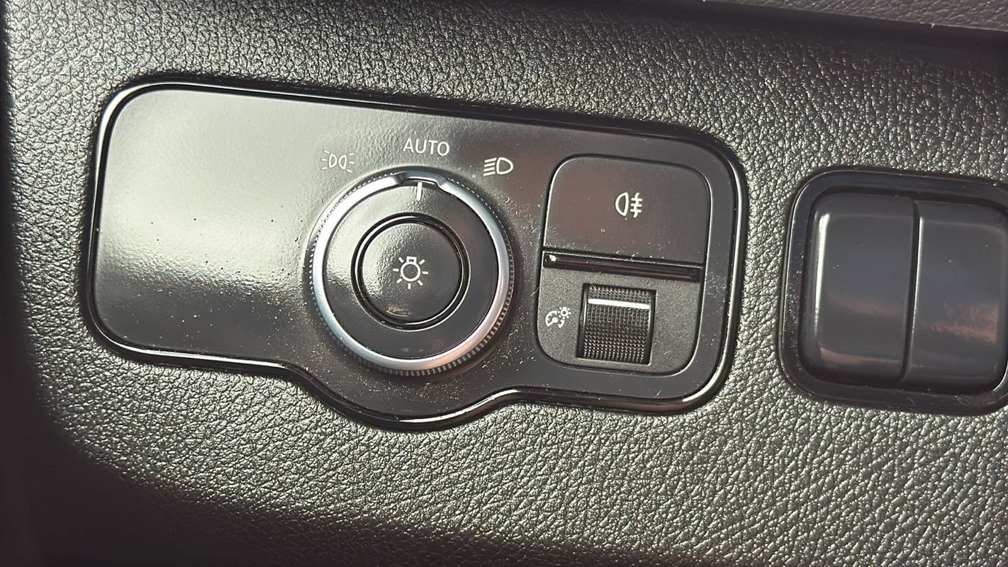 Used 2020 Mercedes-Benz Sprinter 2500 image 21