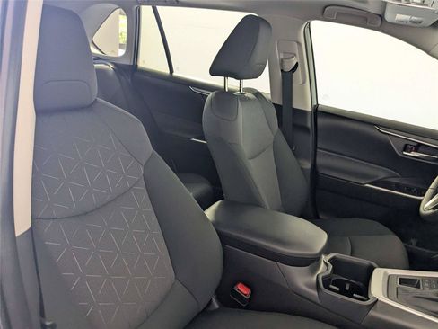 Used 2025 Toyota RAV4 XLE w/ Convenience Package AWD/4WD image 35