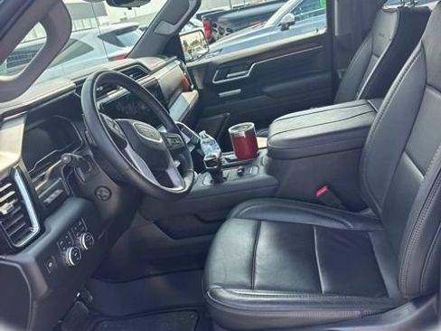 Used 2025 GMC Sierra 1500 Denali w/ Technology Package AWD/4WD image 1