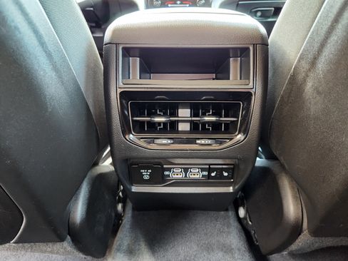 Used 2024 Jeep Grand Cherokee Limited 4xe AWD/4WD image 34