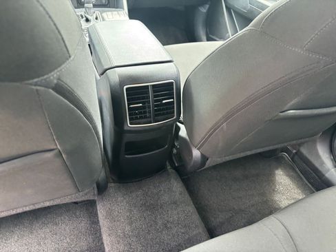 Used 2025 Kia Sportage LX FWD image 23
