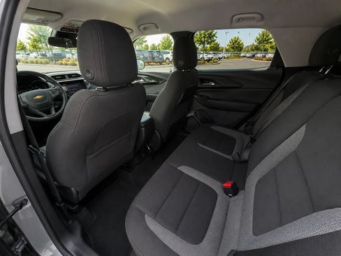 Used 2022 Chevrolet TrailBlazer LT w/ Convenience Package FWD image 13