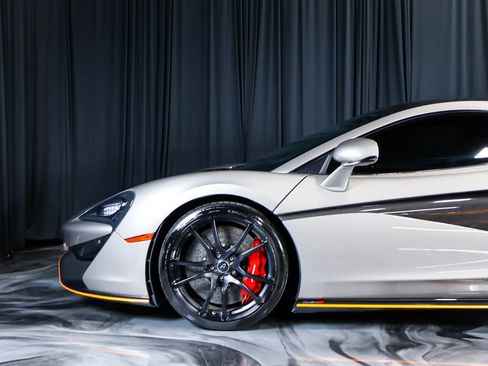 Used 2016 McLaren 570S Coupe RWD image 9