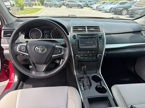 Used 2017 Toyota Camry SE FWD image 28
