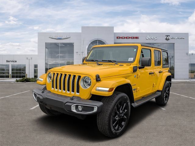 Certified 2021 Jeep Wrangler Unlimited Sahara w/ Cold Weather Group AWD/4WD image 5