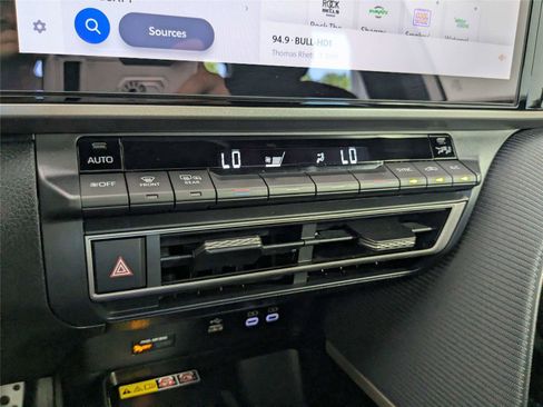 Certified 2025 Toyota Camry SE w/ Multimedia Upgrade Package FWD image 22