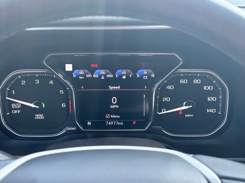 Used 2021 GMC Yukon Denali w/ Denali Premium Package RWD image 9