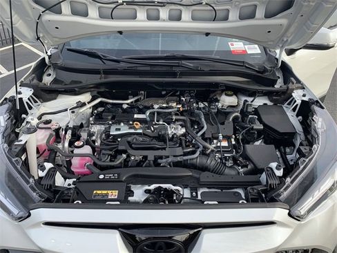 Used 2024 Toyota Corolla Cross SE image 16
